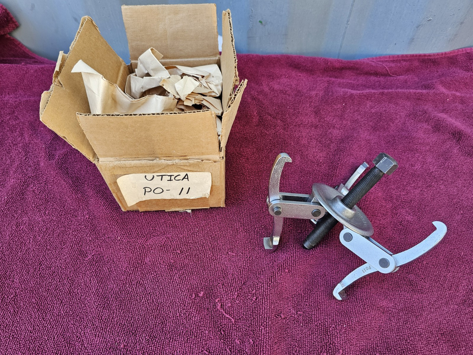 Vintage Utica Bonney PO-11 3-Jaw Puller, 6″