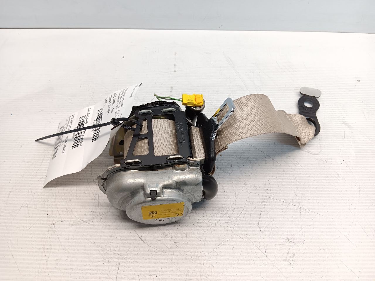 2016-2022 Mercedes GLC300 X253 Rear Left Driver Seat Belt Genuine OE A2538601700