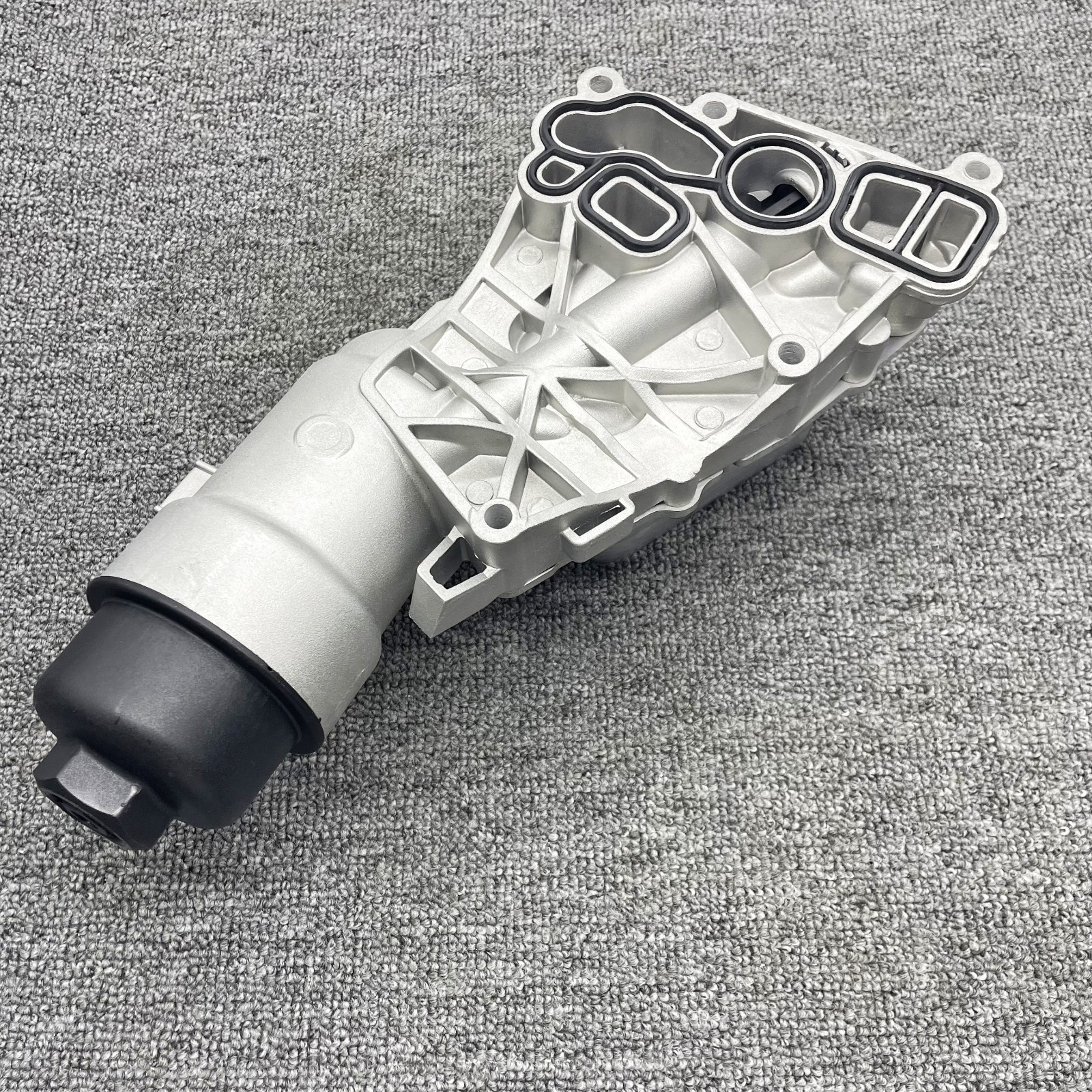11428585235 Oil Cooler Filter Housing Assembly For 14-19 Mini Cooper BMW X1 X2