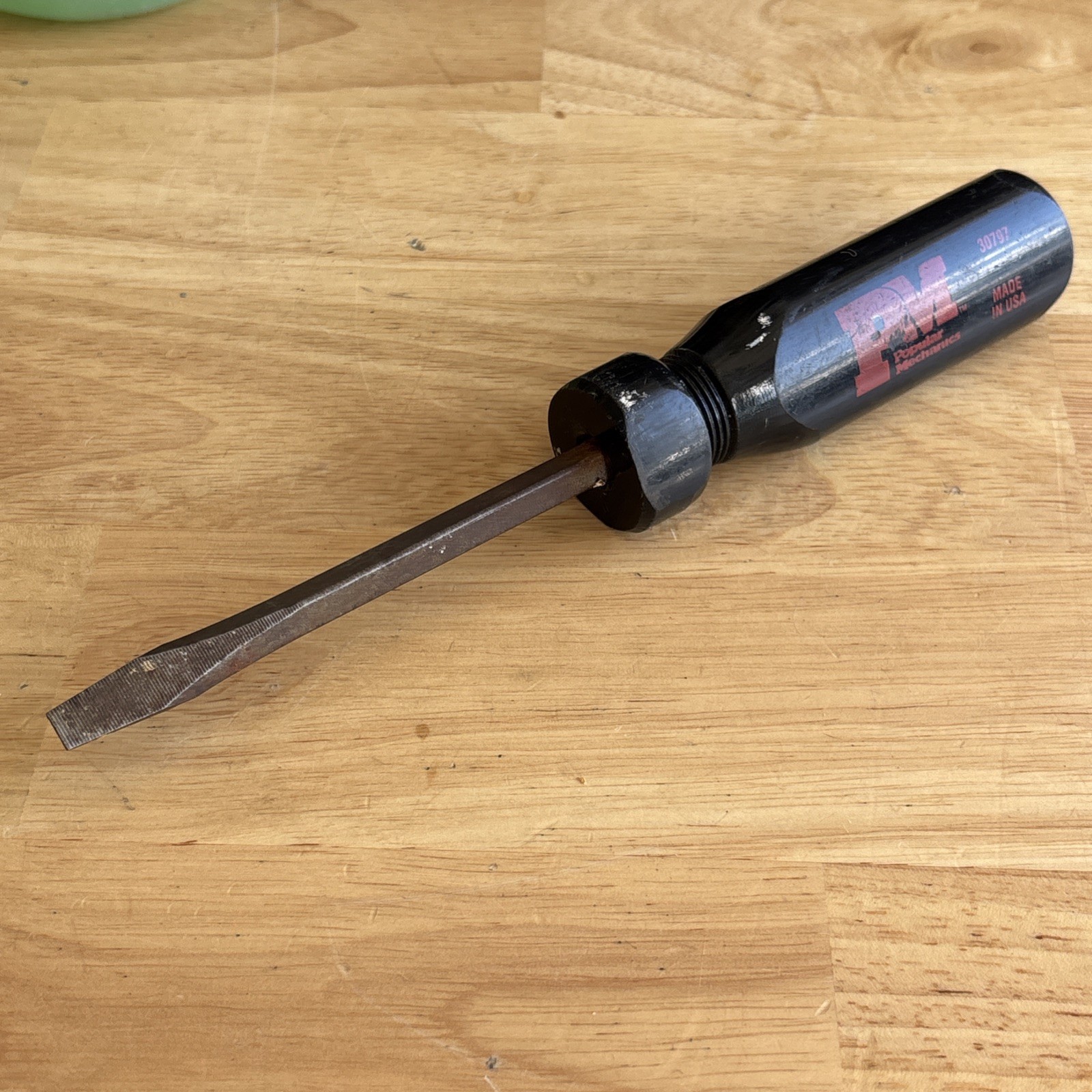 Popular Mechanics PM 1/4″ Flat Slotted Screwdriver Black Hard Handle 30797 USA