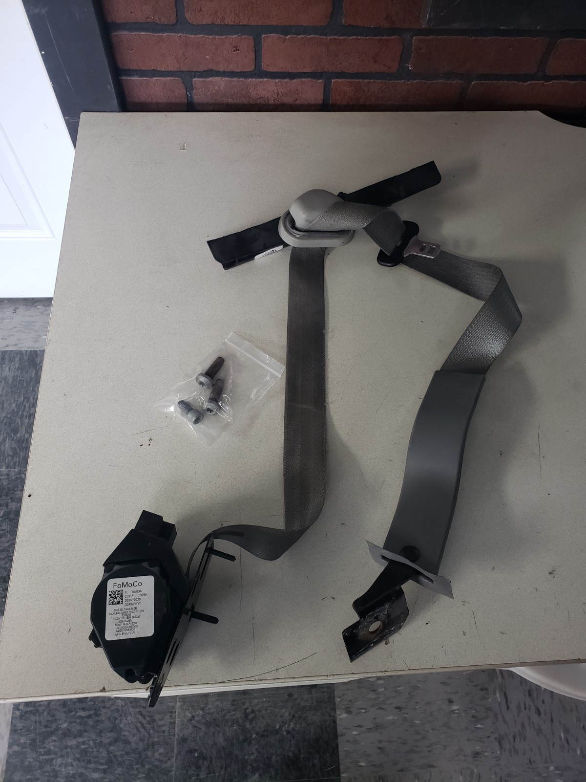 2007+ Ford E150 E250 E350 E450 OEM Front Left Seat Belt HC24-15611B09