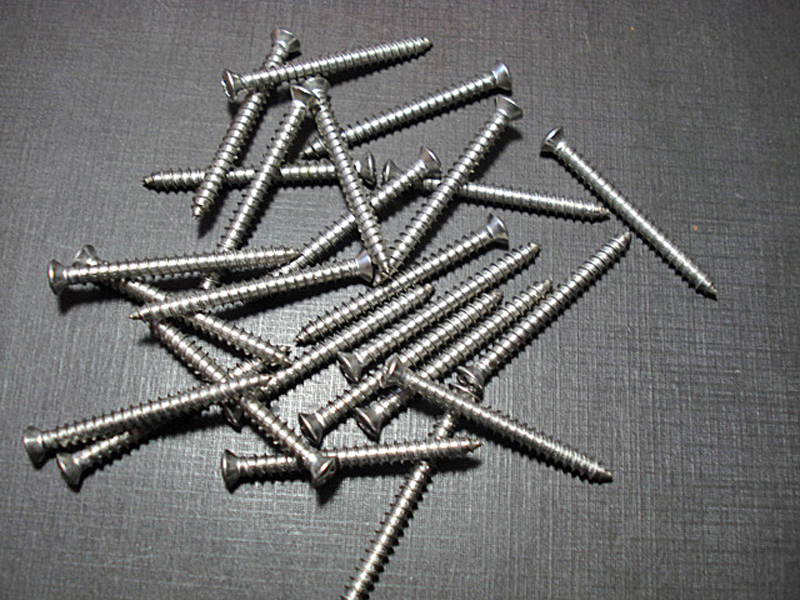 25 pcs #8 x 1-3/4″ with #6 phillips oval stainless garnish screws fits Ford
