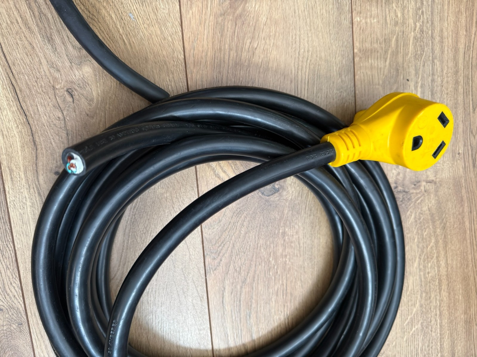 RV Power Cord 20 Foot 30 Amp 125V Cable Twist Lock Connector TT-30P/TT-30R FT