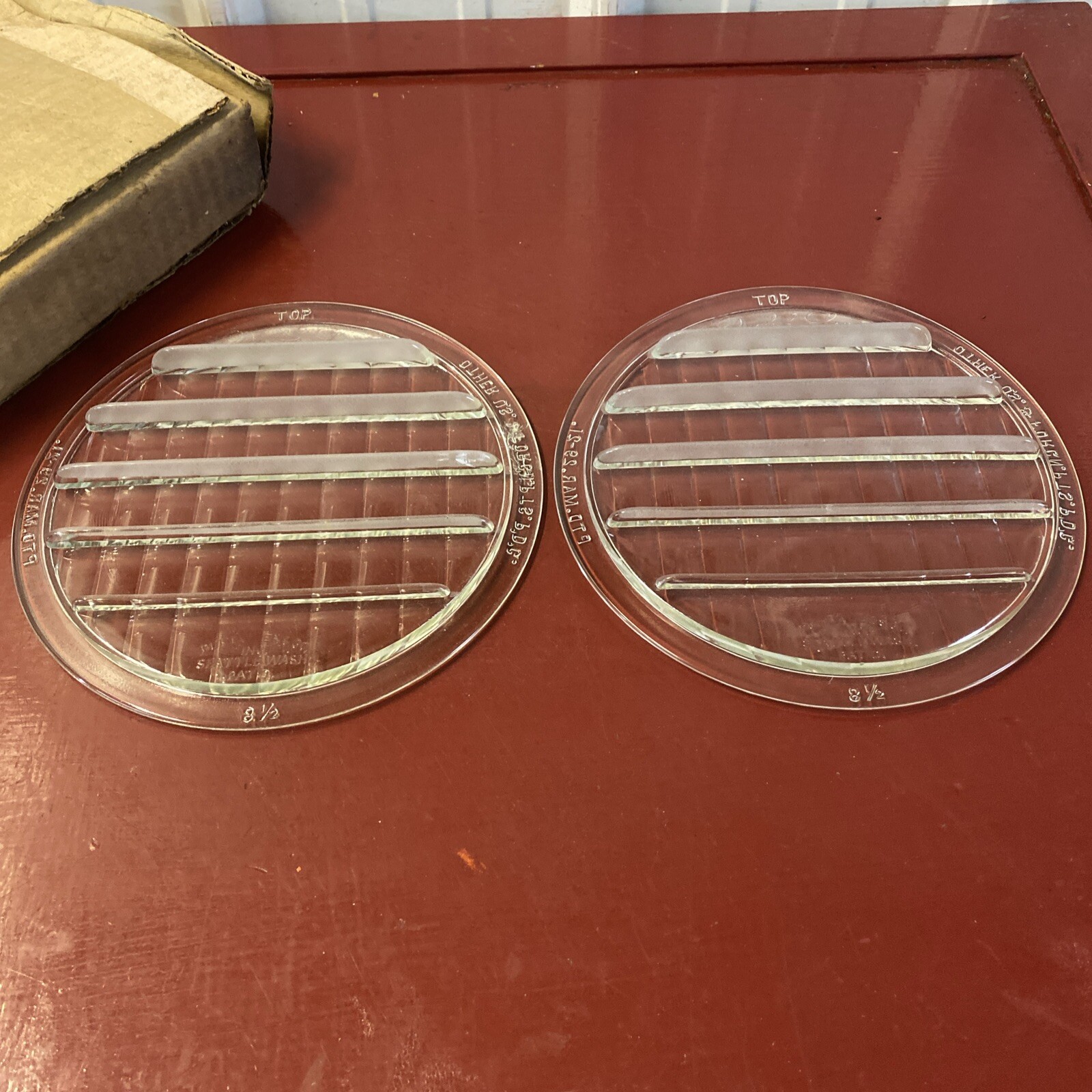 1918 – 1931 DUFEK SPECIALTY SHADED HEADLIGHT HEAD LAMP LENS PAIR 8 1/2″ O.D.