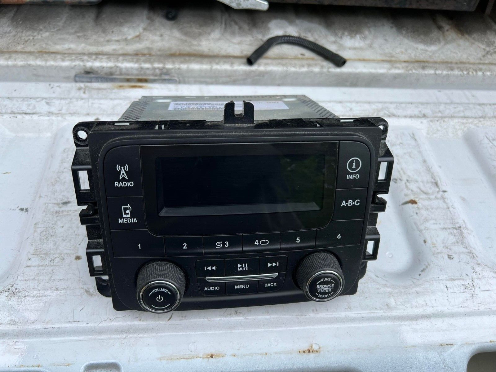 TESTED 2015-2016 Dodge Pickup Receiver AM FM XM w Display Screen P68245816AD f