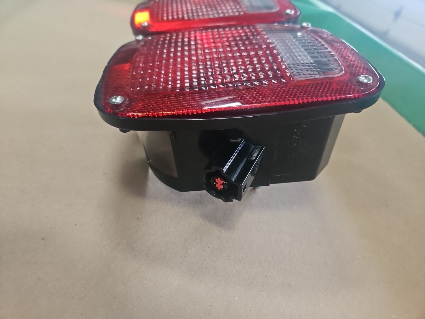 Grote 5370 5371 Truck Left/Right Tail Lights FOMOCO Stop Turn And Reverse Pair