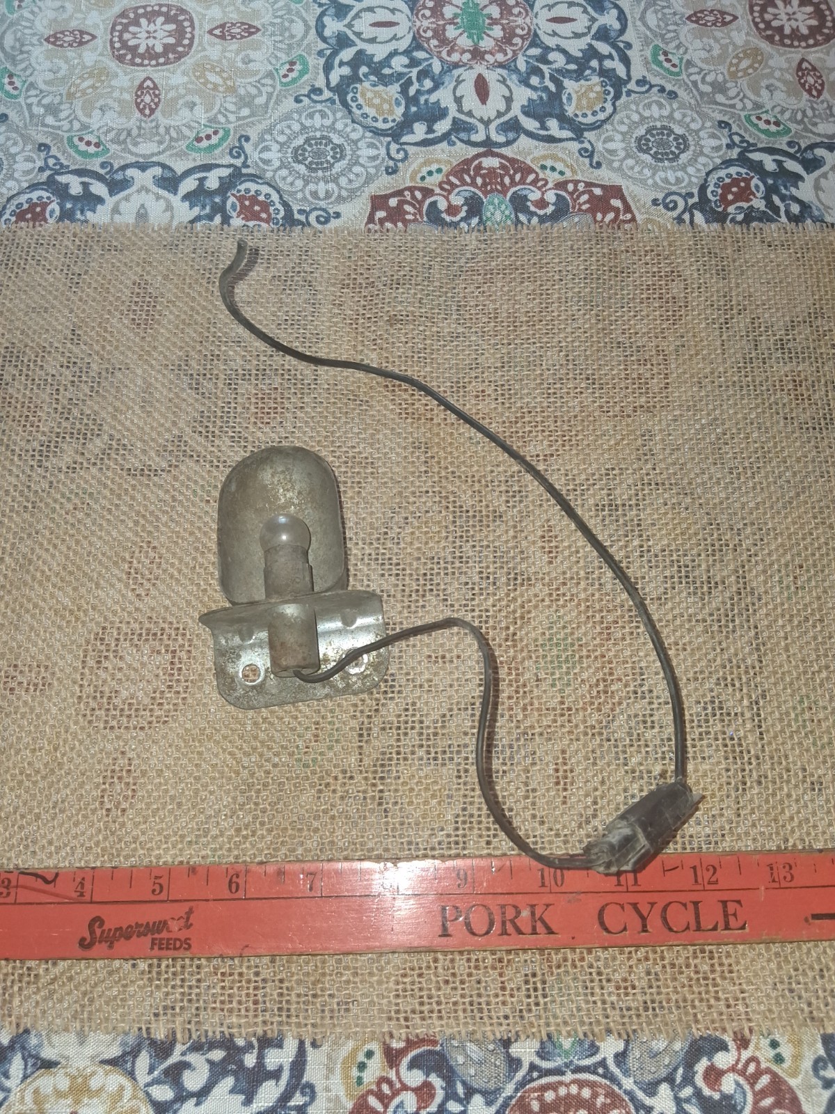 GM UNDER HOOD LIGHT WILL FIT MANY GM VEHICLES ORIGINAL GM Removed 80s Caprice