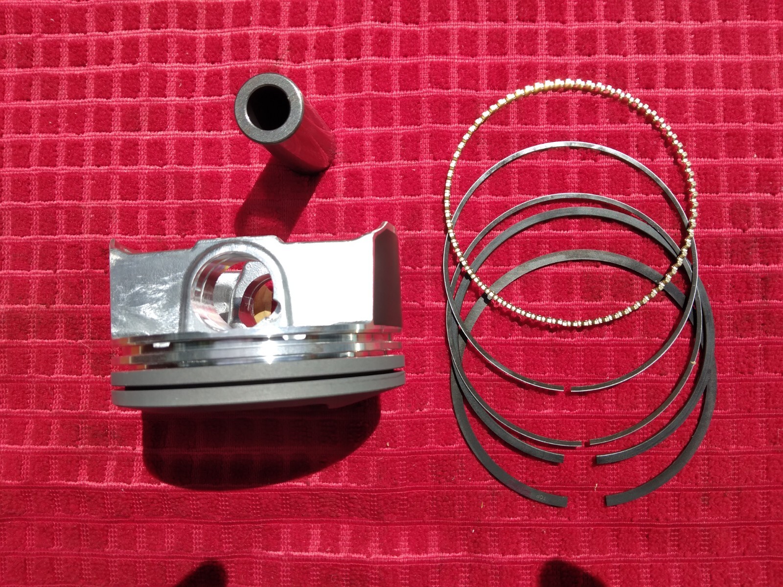 2008-2013 Dodge 4.7 New Std piston,rings pin, Ram 1500 PU,JeepG/Cheokee Dakota.