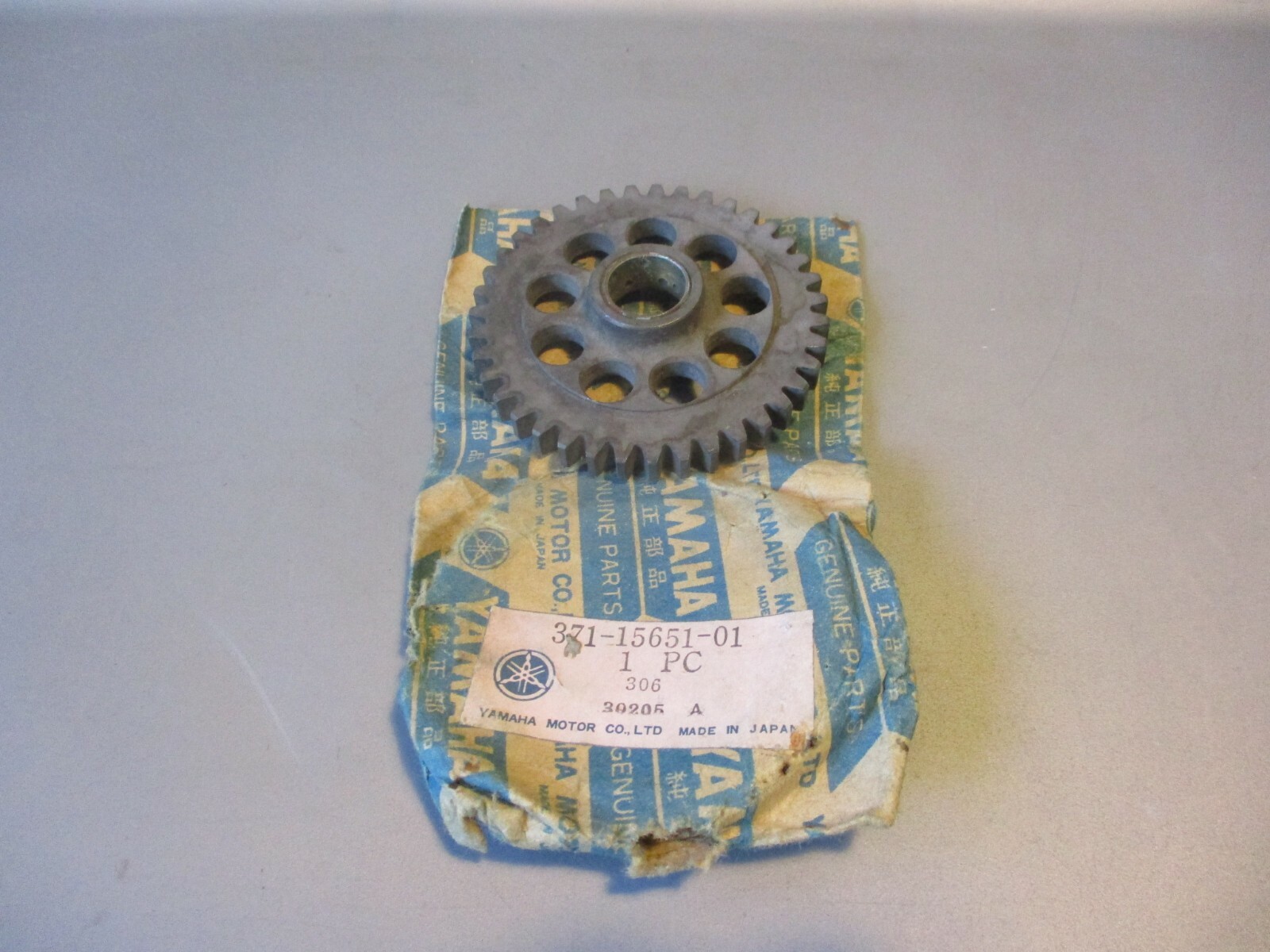 NOS Yamaha OEM Kick Idler Gear 39T 1973-1974 TX500 1975-1978 XS500 371-15651-01
