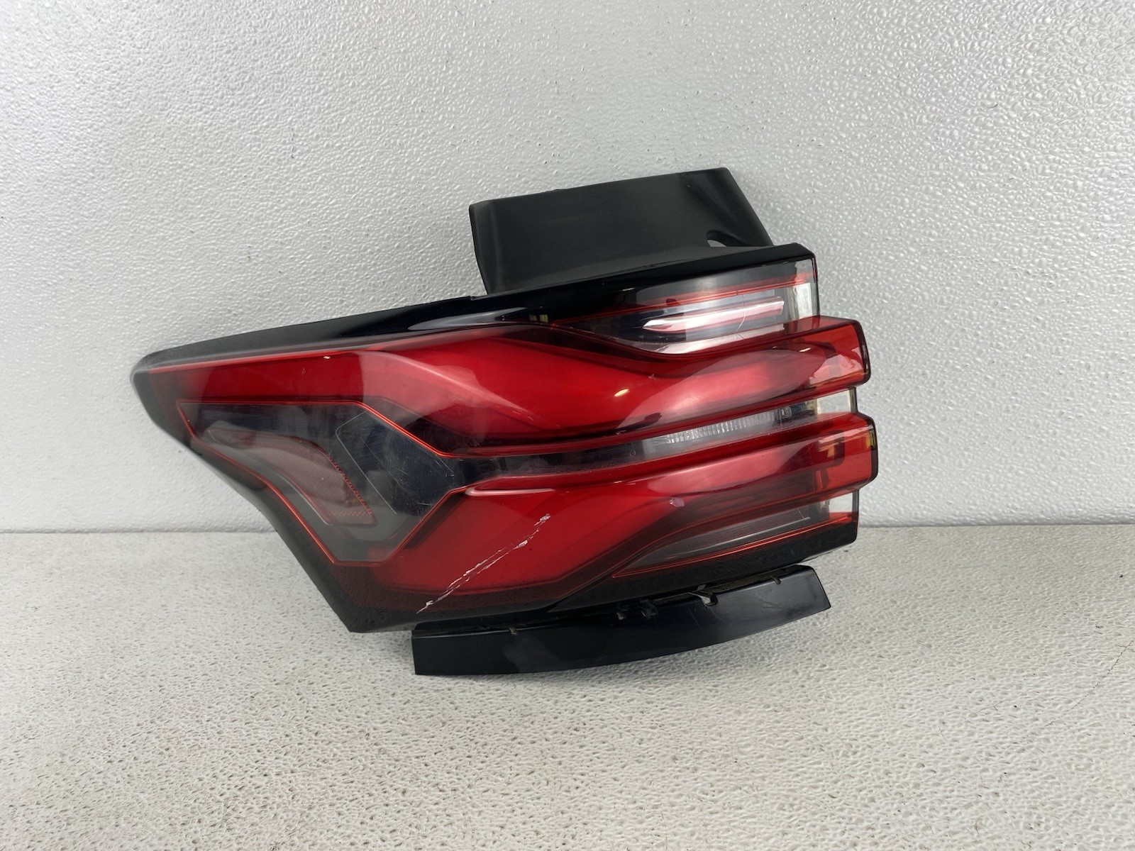 2022-2024 Chevy Traverse LED Tail Light Left Driver Side OEM 85133095