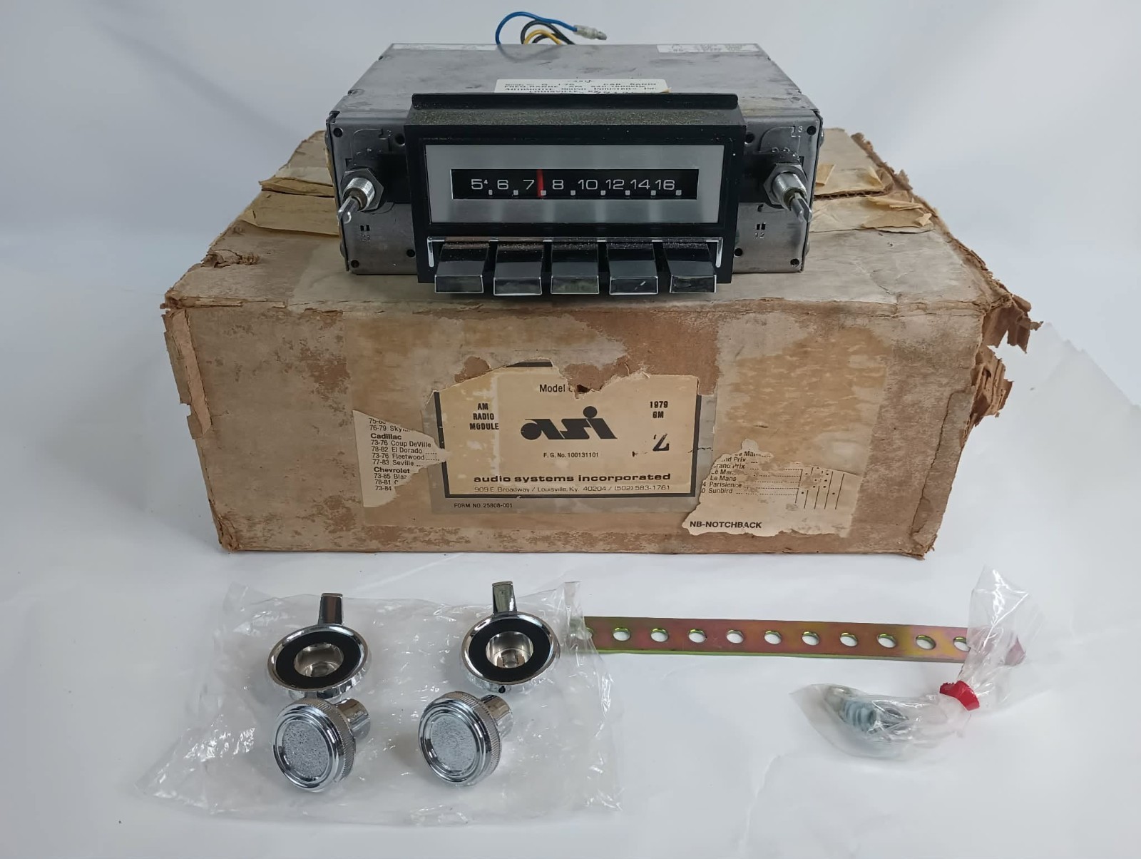 Vintage NIB Automotive Sound Industries AM Car Radio G-175 Japan