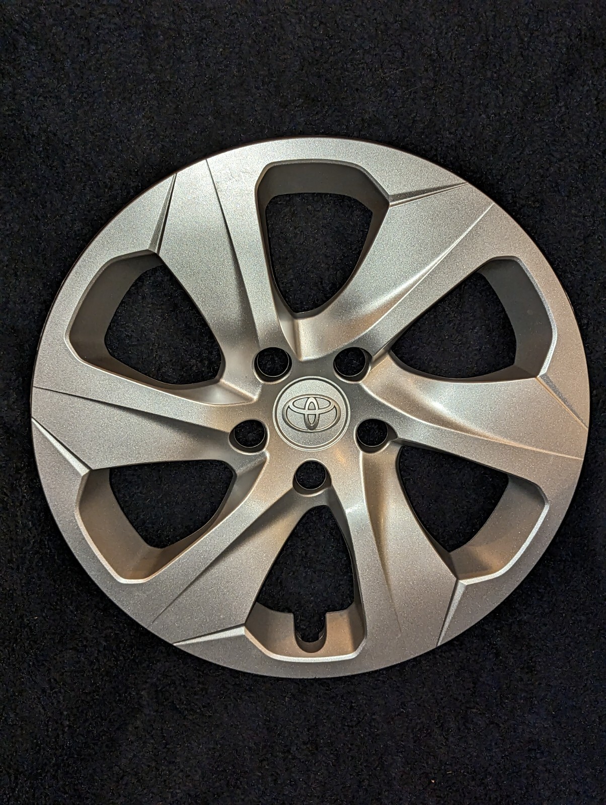 TOYOTA RAV4 61186 17” Hubcap OEM 2019 2020 2021 2022 2023 2024 2025 Silver RAV 4