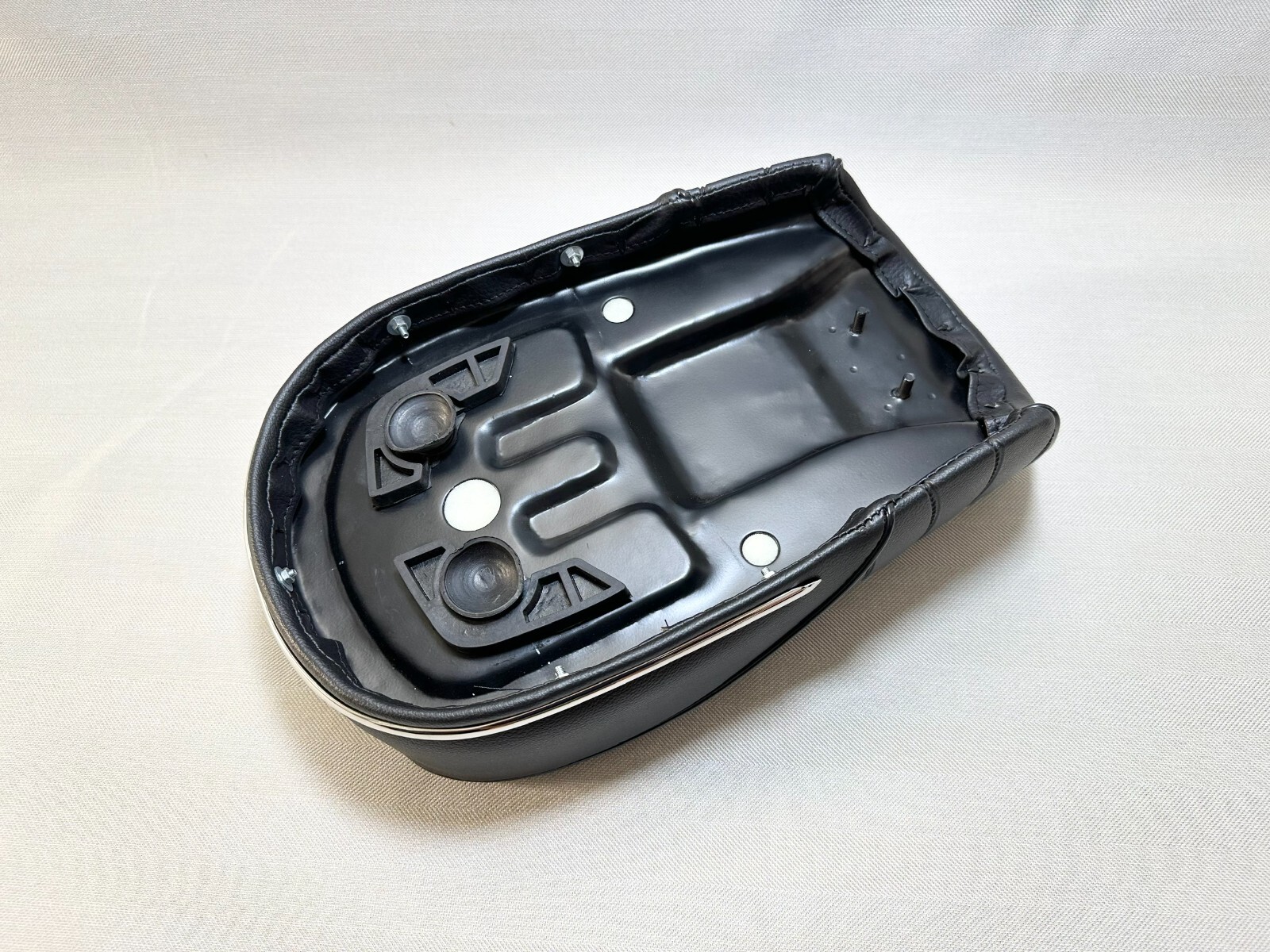 Honda CT90 CT200 Seat 1964 TO 1968 Model New Complete Reproduction Seat Black.