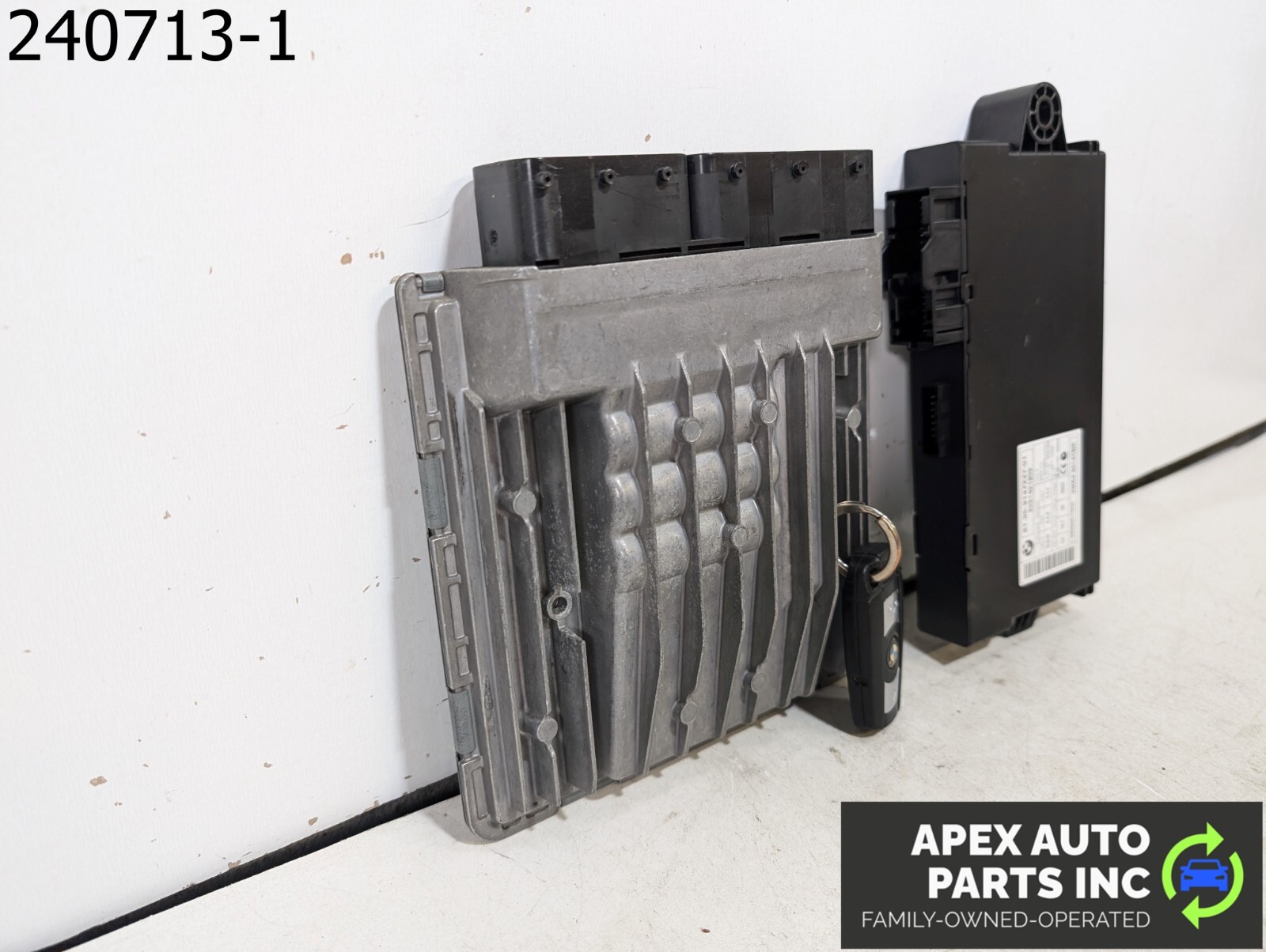 OEM 2009 BMW 328i 3L ECU DME Engine Computer Module CAS Key Set