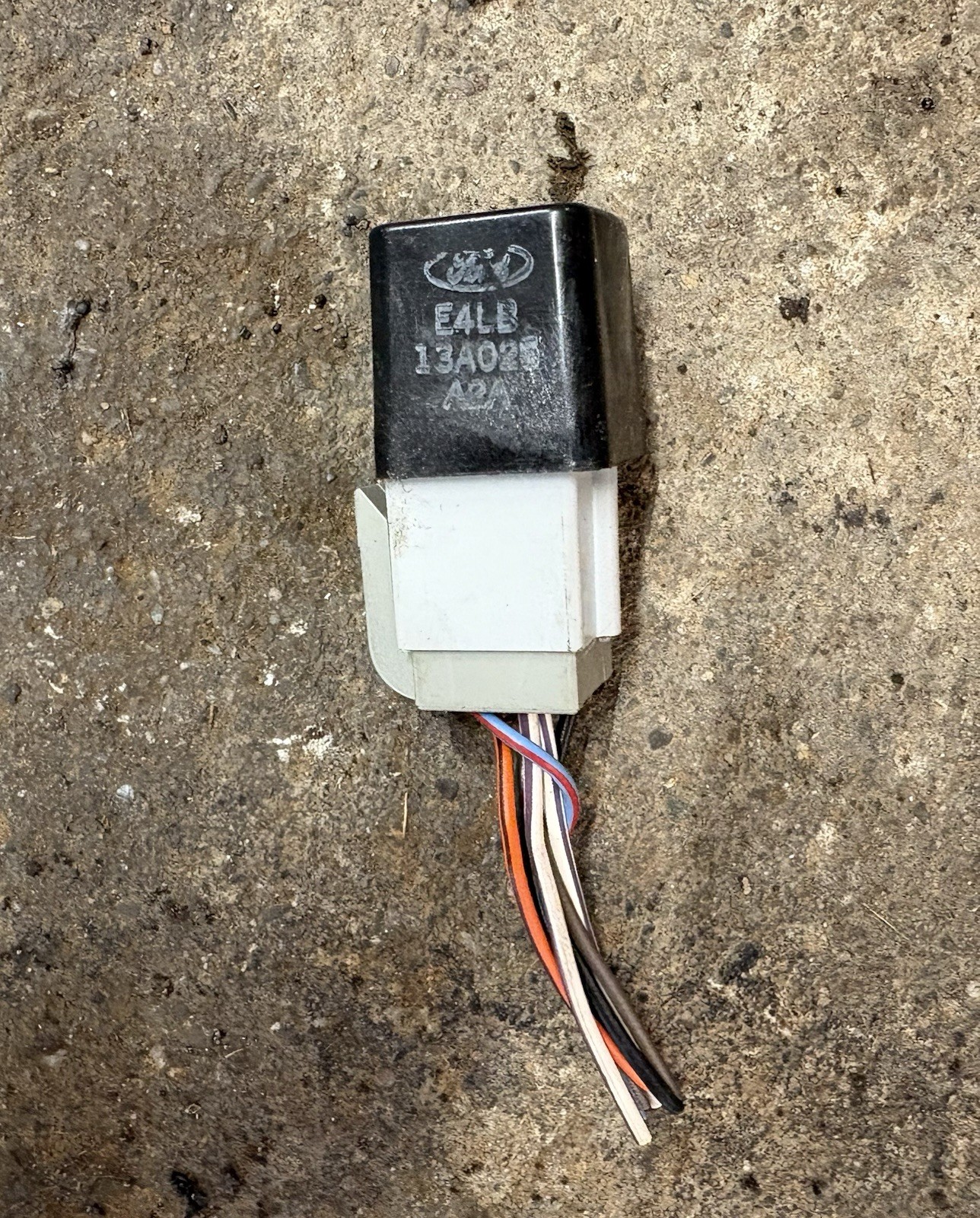 Ford E4LB 13A025 A2A Relay Mustang GT 5.0 Climate control relay