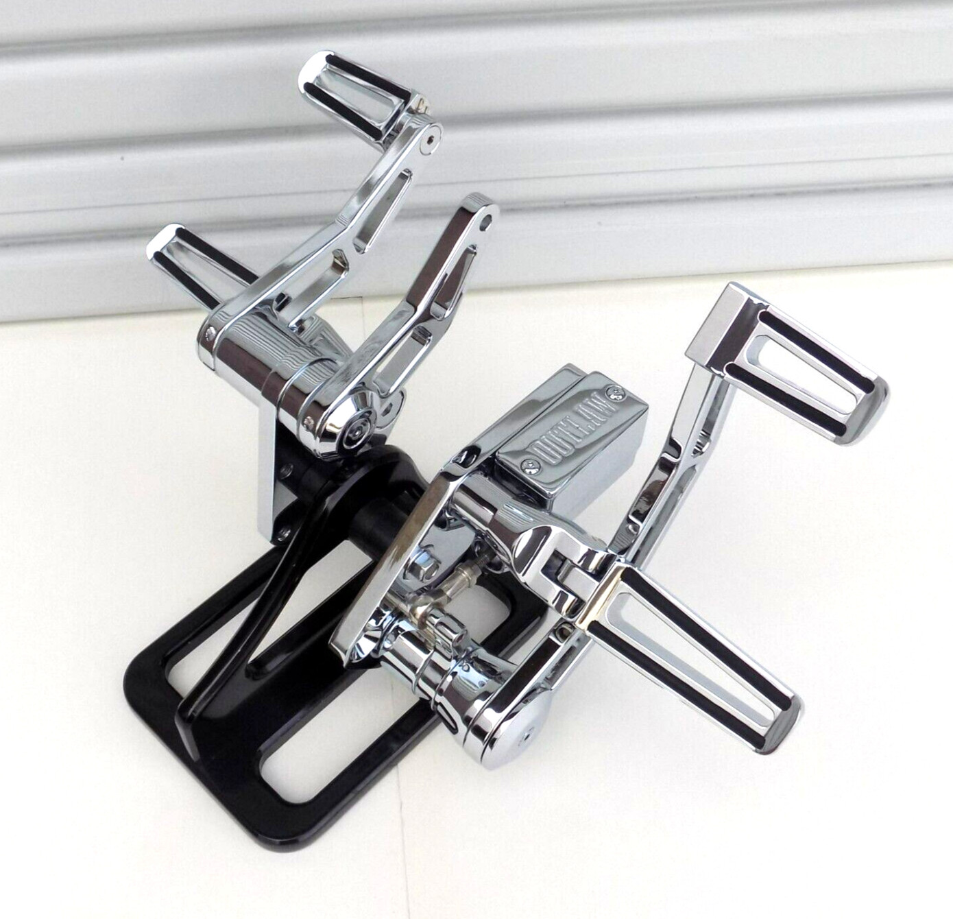 OUTLAW 84-99 SOFTAIL CHROME FORWARD CONTROLS HARLEY RIGID BIG TWIN FXST/FLST