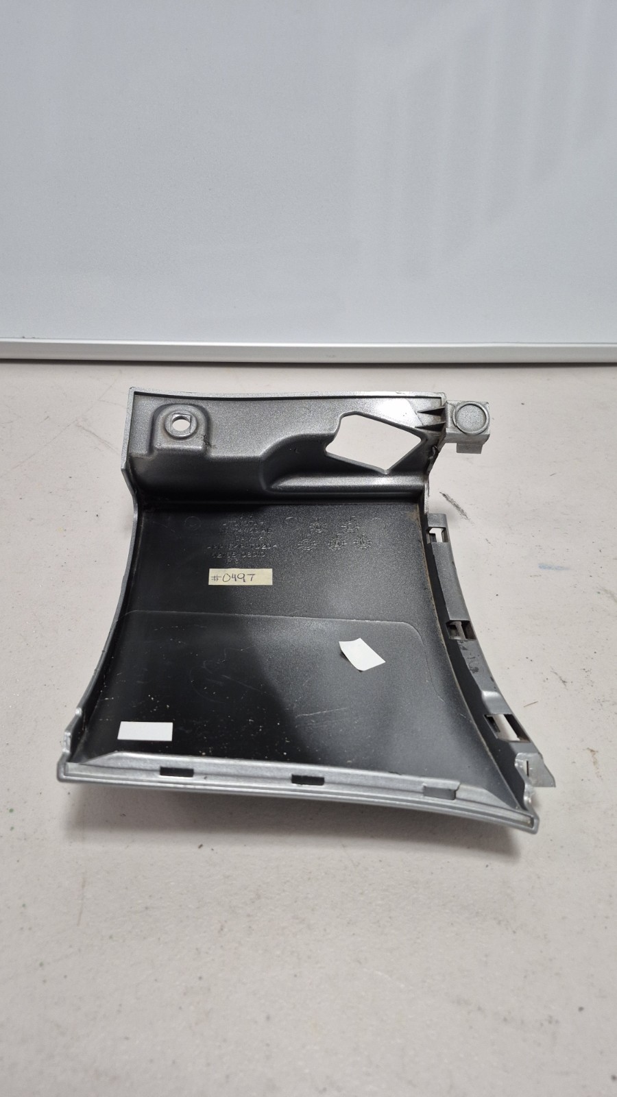 2011 – 2020 Toyota Sienna Right Quarter Panel Corner Cover Trim 52165-08010 OEM