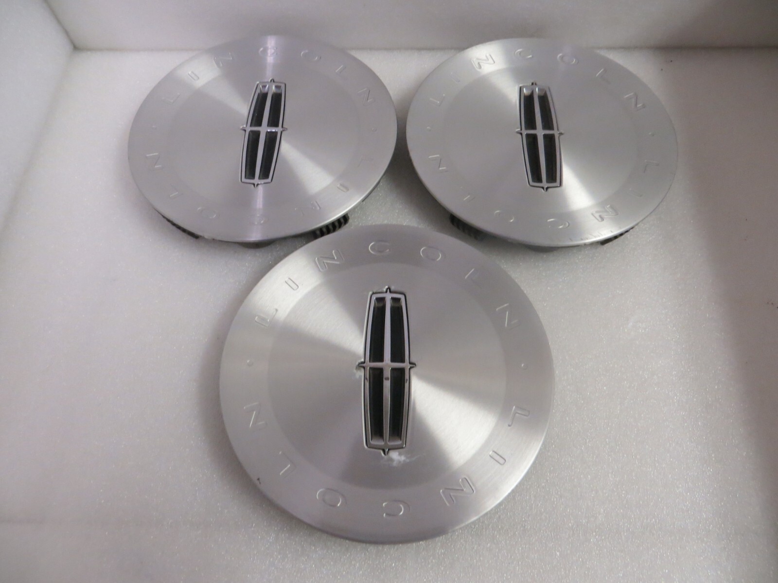 LINCOLN TOWN CAR 05-09 MKX 07-09 MACHINED CENTER CAPS – 3 – 3635 – 9W13-1A096-AA