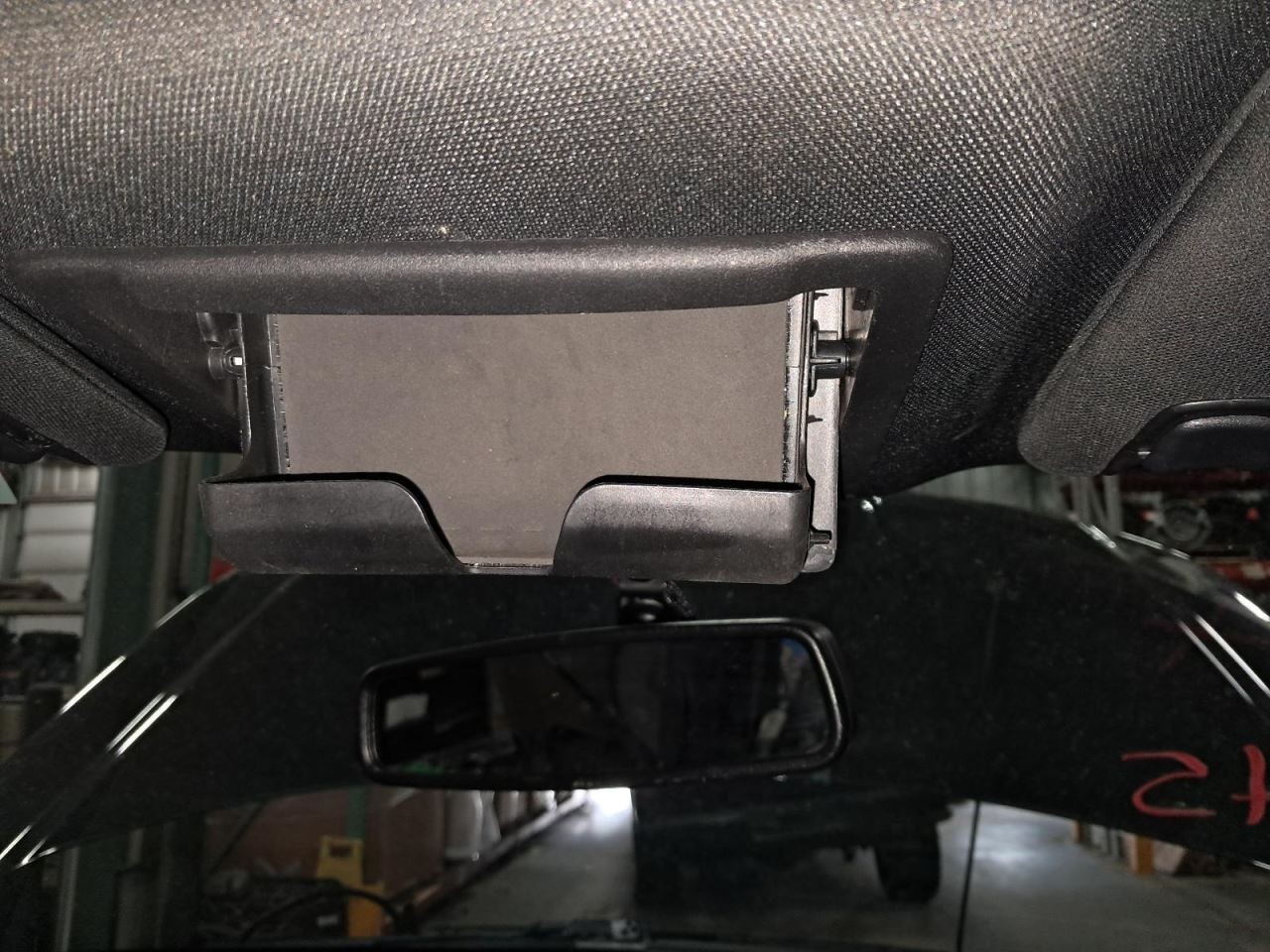 EXPLORER 2017 Glove Box 1608753