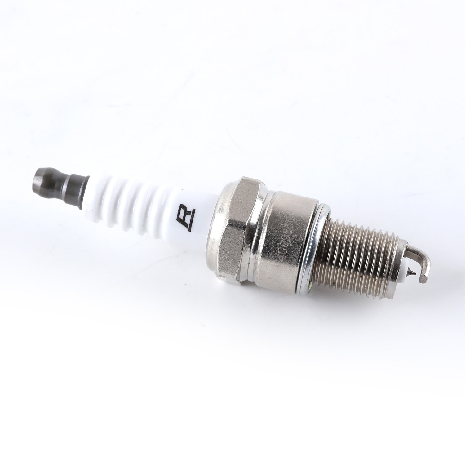 Set of 4 Premium OEM 6637 BPR6EIX Iridium Spark Plugs Set – New and High Quality