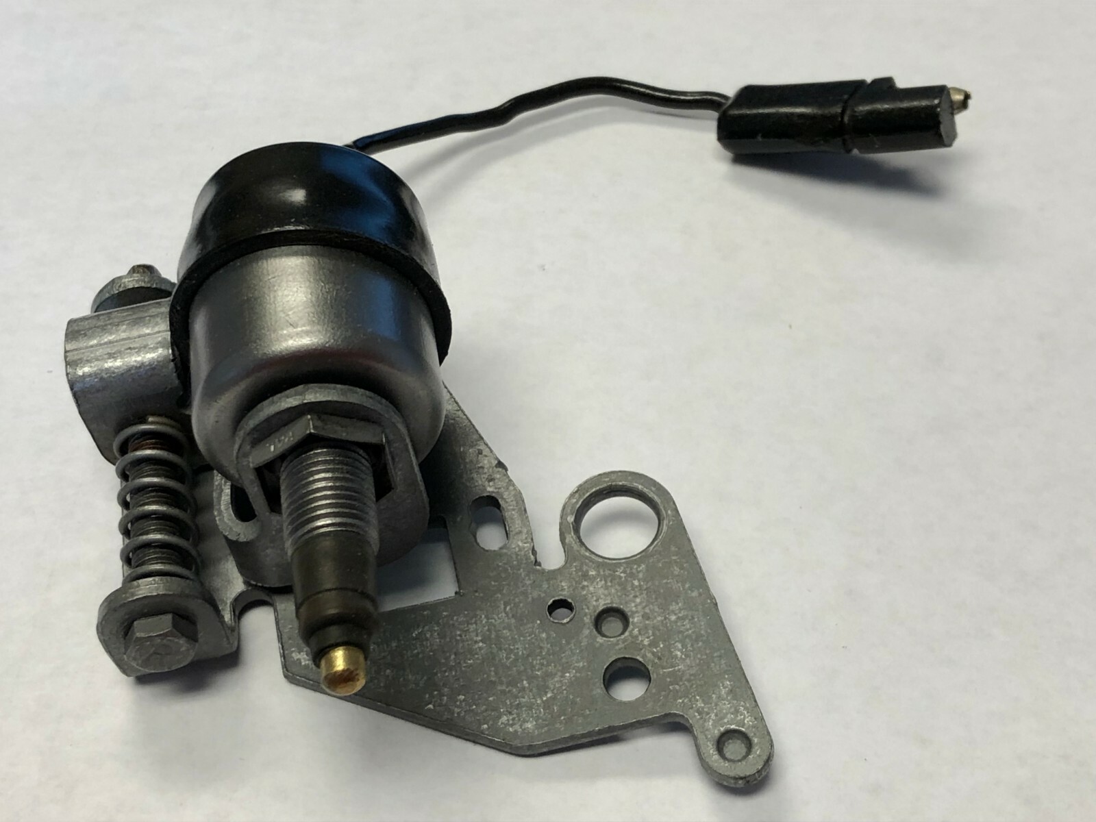 MOTORCRAFT 2150 CARBURETOR SOLENOID & BRACKET FORD CARS TRUCKS MERCURY V8 ENGINE