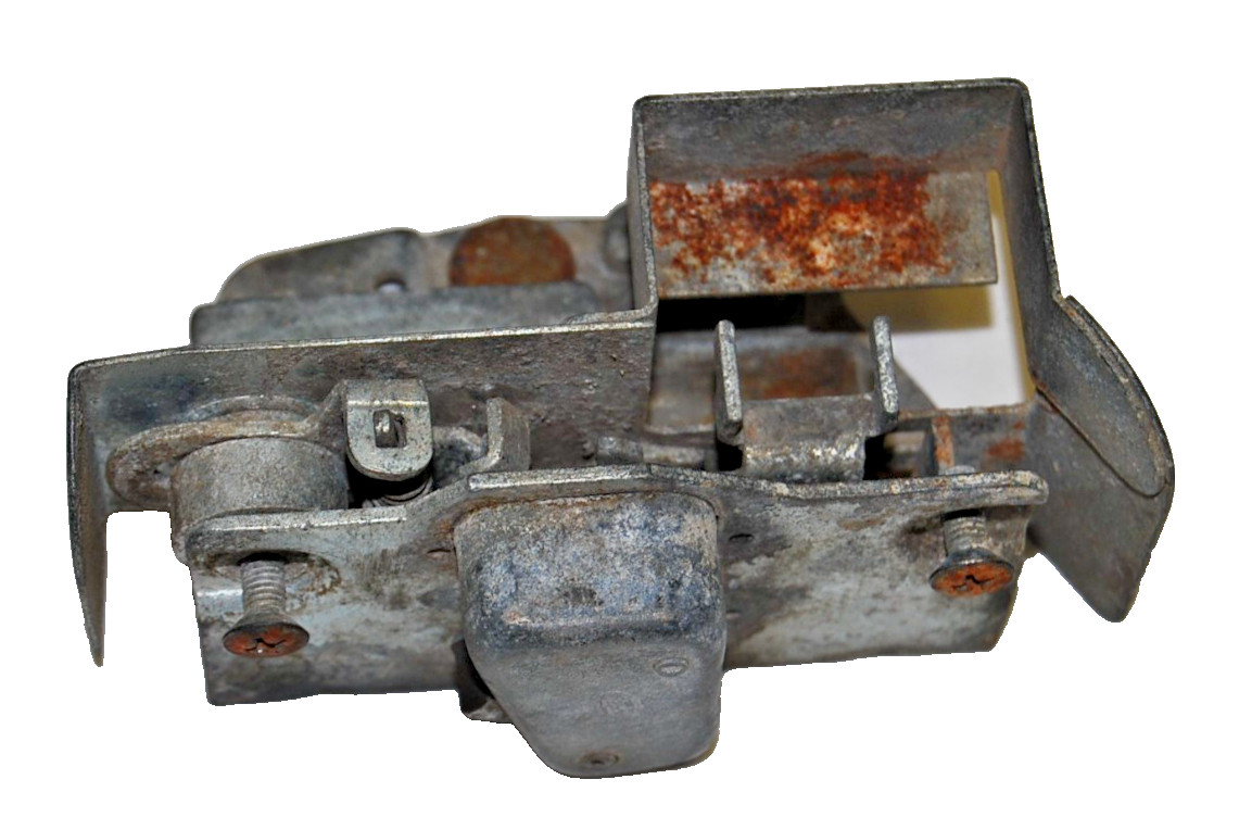 Front Door Locking Mechanism Left USED PART Fits Volkswagen Type1 Bug 1965-1967