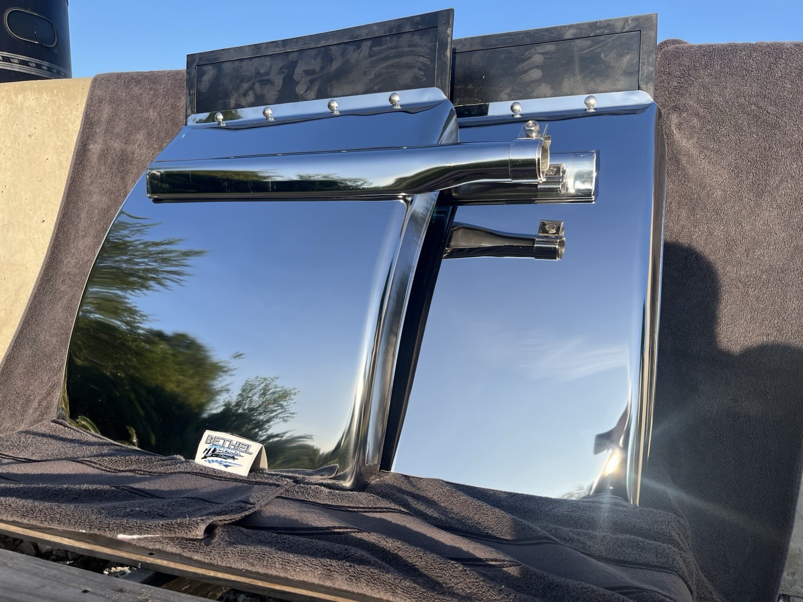 Pair 24″x 27” Quarter Fender Semi Truck Freightliner Volvo VNL Stainless Steel