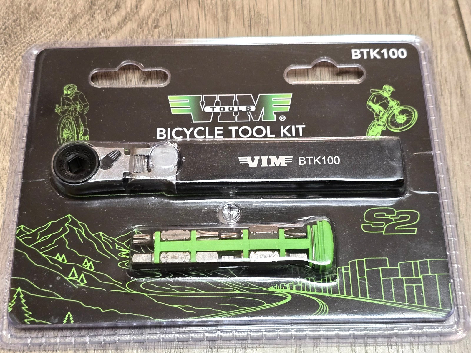 VIM Tools BTK100, 1/4″ Hex Reversible Micro Bit Ratchet Bicycle Tool Kit