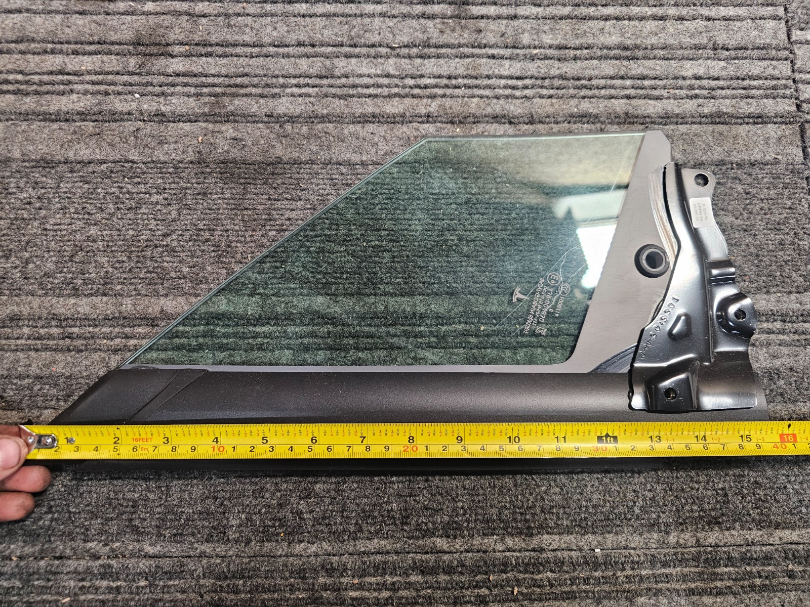 TESLA 43R-004530 FRONT DRIVER SIDE QUARTER CORNER GLASS FOR 2016-2020 MODEL X