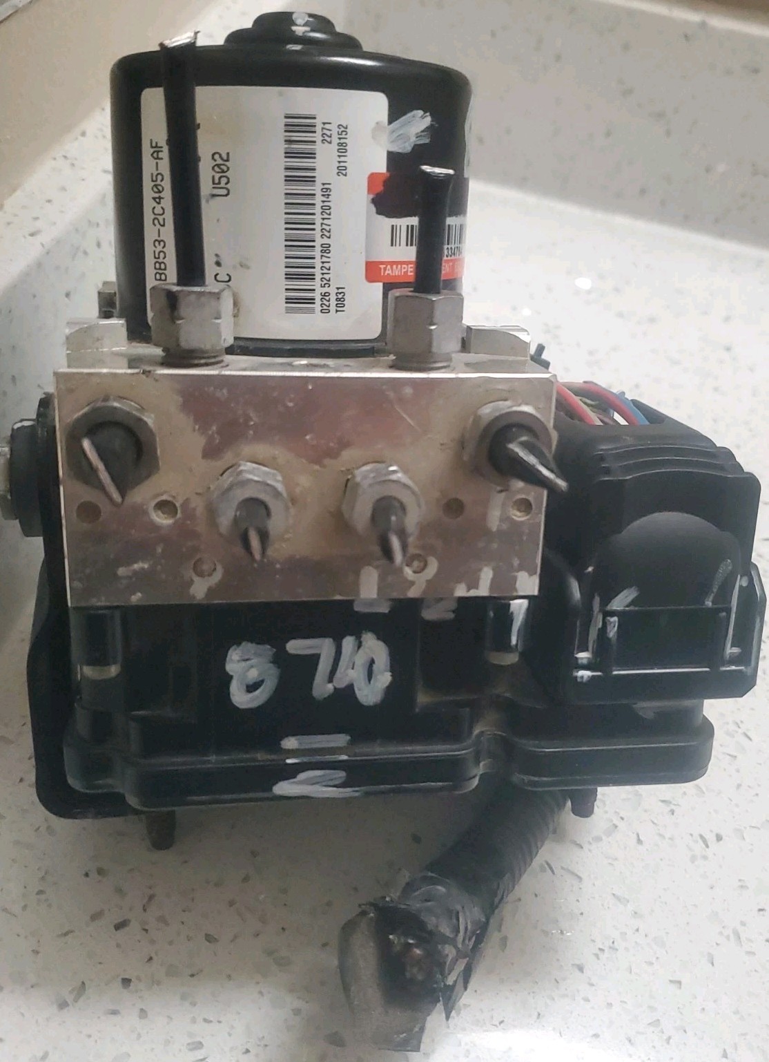 2011-12 FORD EXPLORER ABS ANTI-LOCK BRAKE PUMP W/ HARNES & MOUNT BB53-2C405-AF