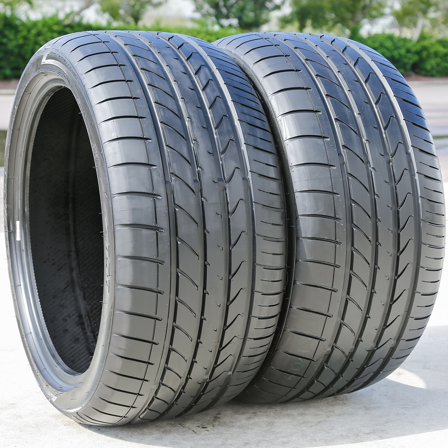2 Tires Atturo AZ850 305/35R20 107Y XL (DC) Racing