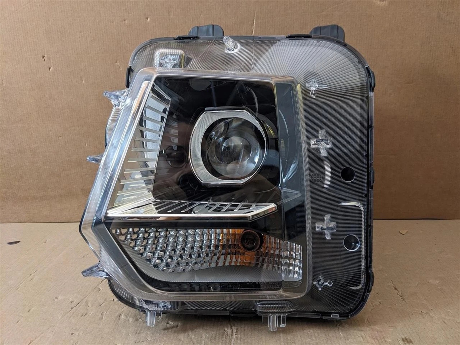 Fits 2022-2024 Hyundai Santa Cruz Halogen Headlight Left/Driver Side 92101-K5000