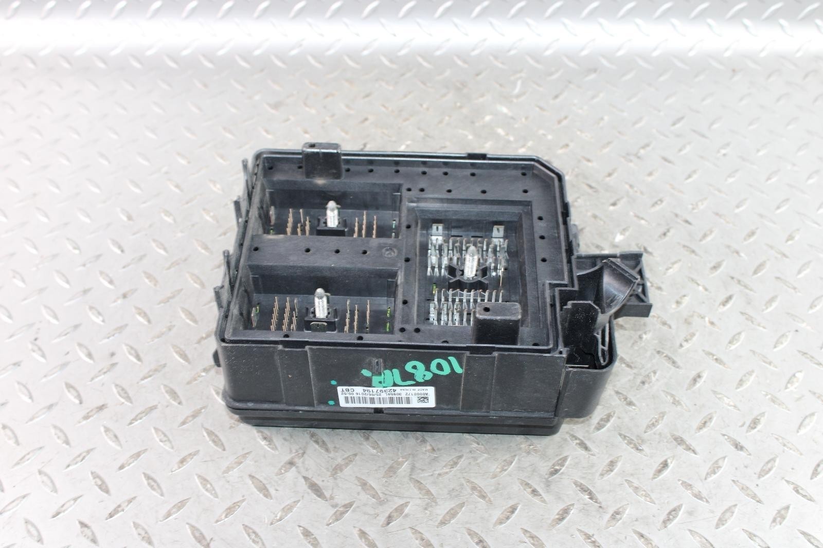 17′ Encore 1.4L Motor Engine Fuse Relay Power Distribution Box Housing OEM WTY