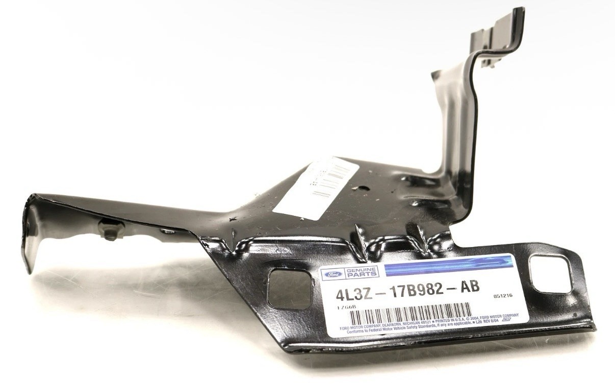 NEW OEM Ford Front Bumper Mount Bracket Right 4L3Z-17B982-AB F-150 Mark LT 04-08