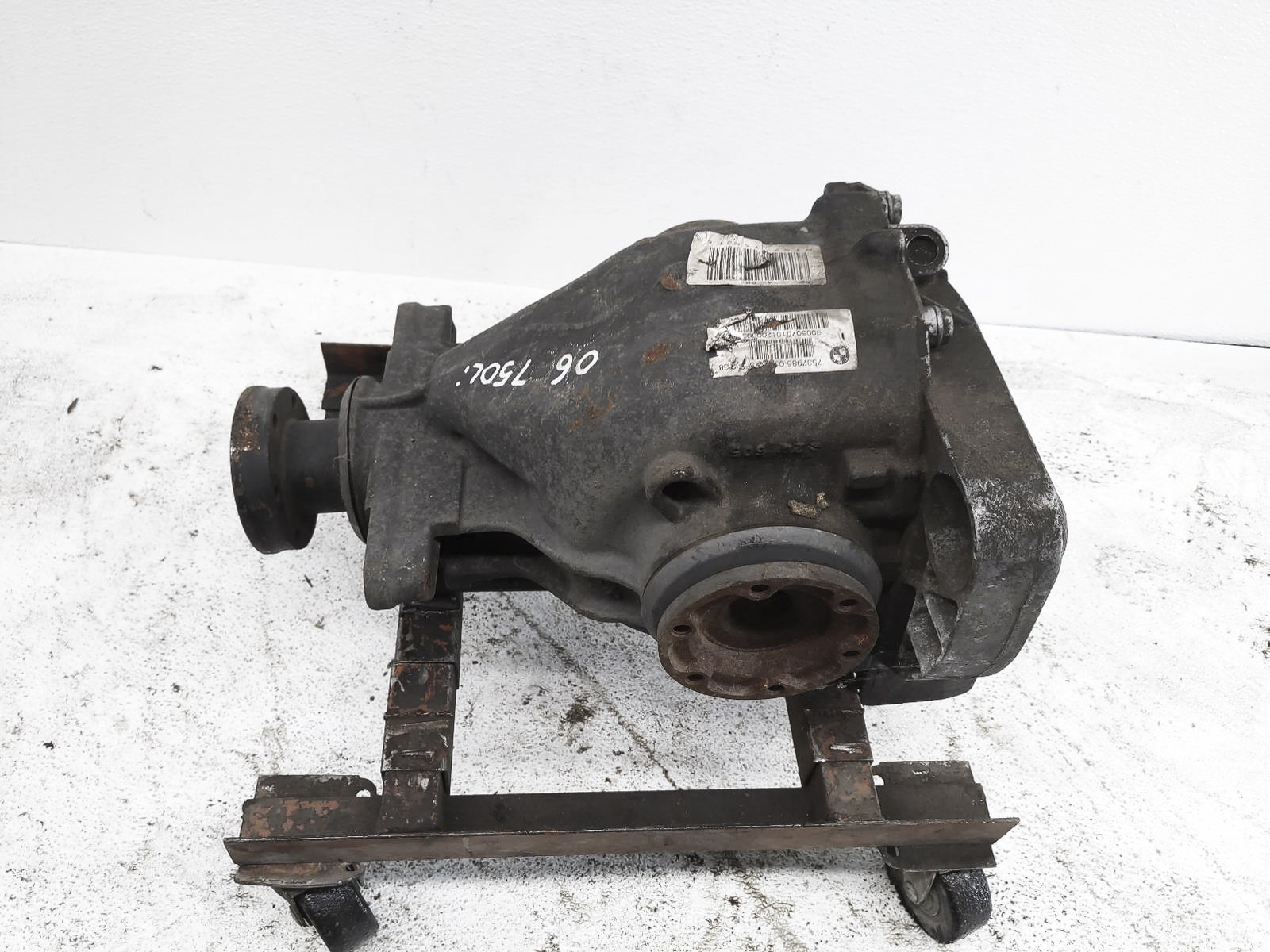2006-2008 Bmw 750I Rwd Rear Differential Carrier Case 33107537986 *3.38 Ratio