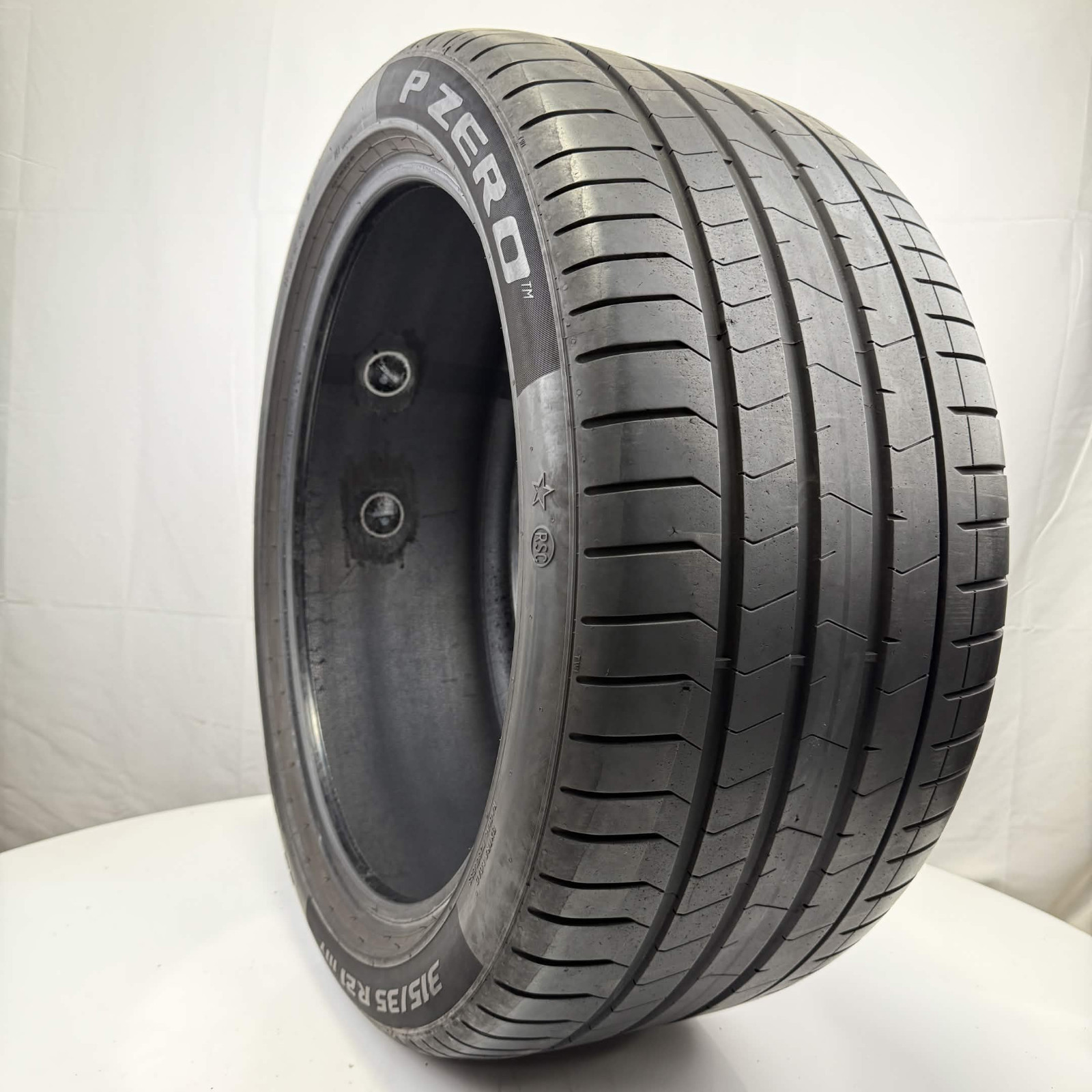 Used 315/35R21 Pirelli P Zero PZ4 Run Flat 111Y 7.5/32 (DOT 23)