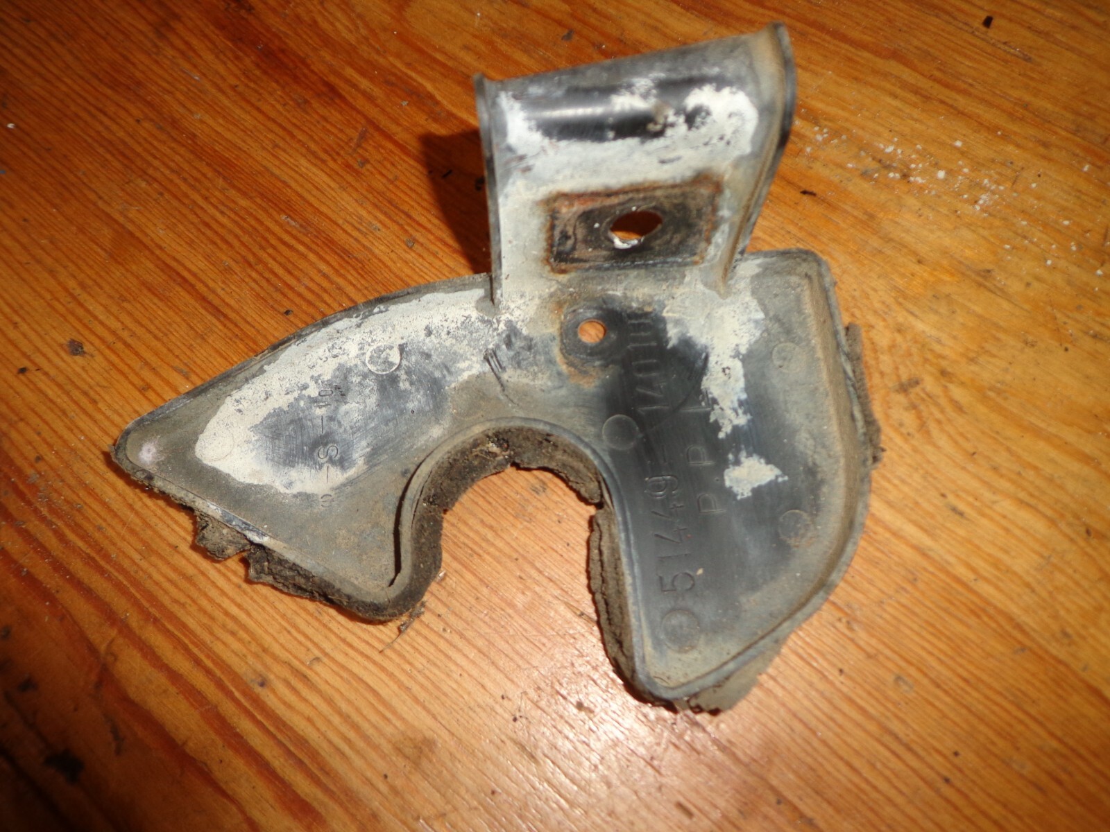 Toyota Supra MK3 1986.5-92 front Air line Cushion Drivers side holder