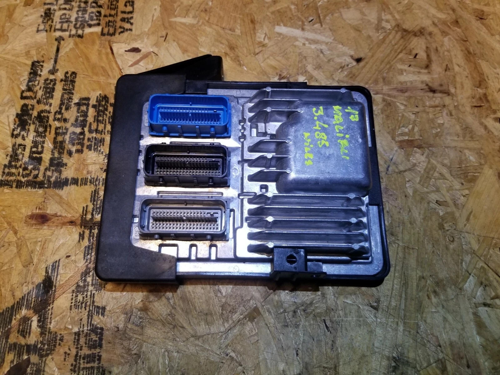 2017 Chevrolet Malibu ECU ECM Engine Control Module 1.5L OEM