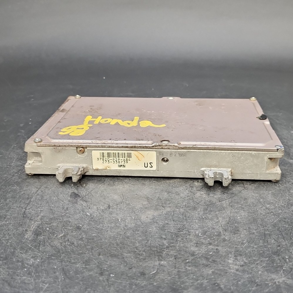 OEM 98 Engine Computer At ECM PCM ECU 37820-P2P-A84 Used