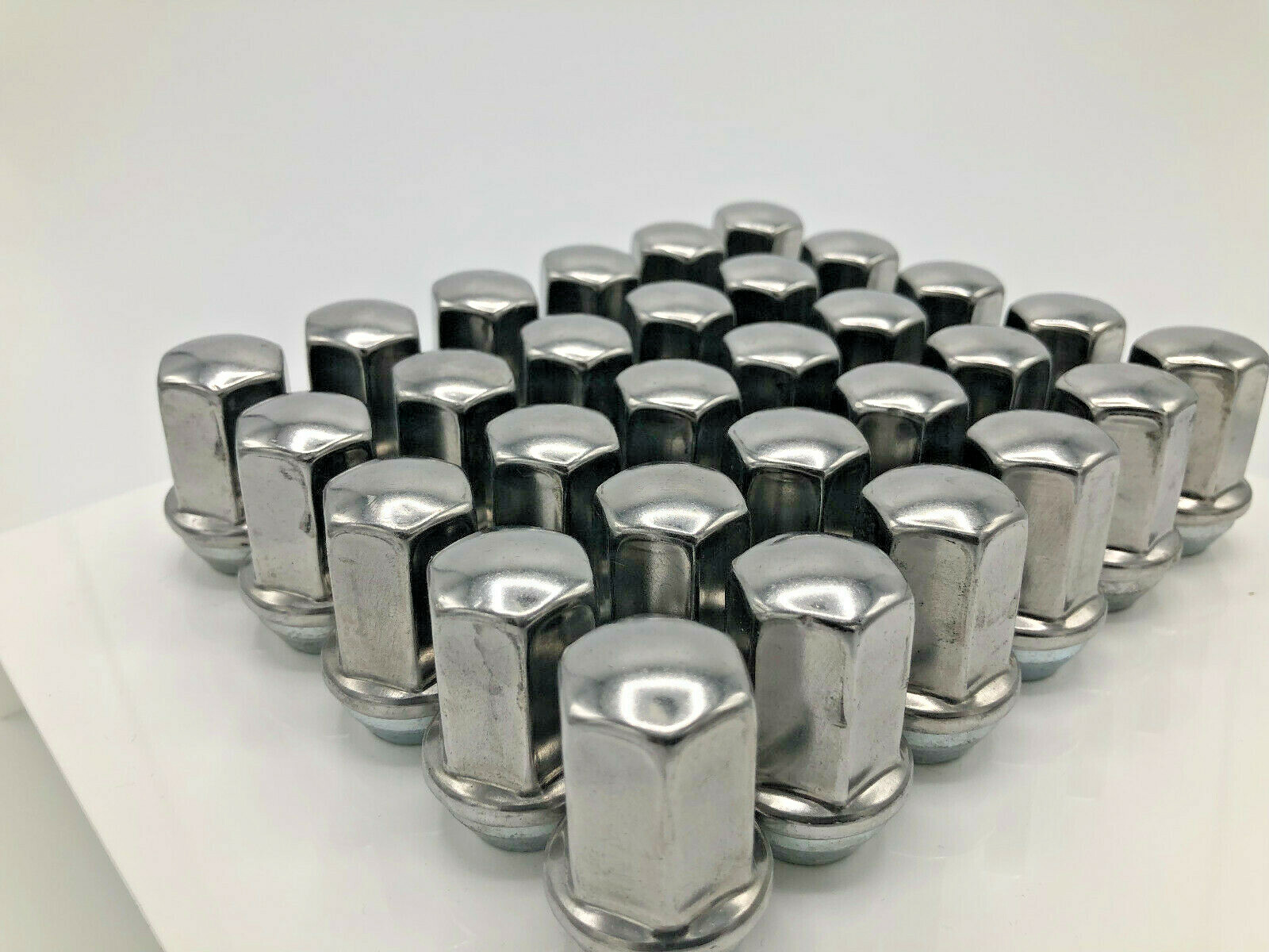 32 Chevy Silverado GMC Sierra 2500 3500 HD Factory Lug Nuts 14×1.5 22mm
