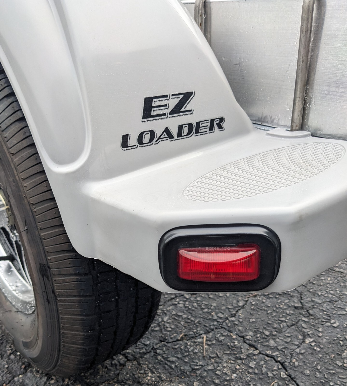 EZ Loader Boat Trailer Marker Light Grommet Factory OEM Replacement 250-032127