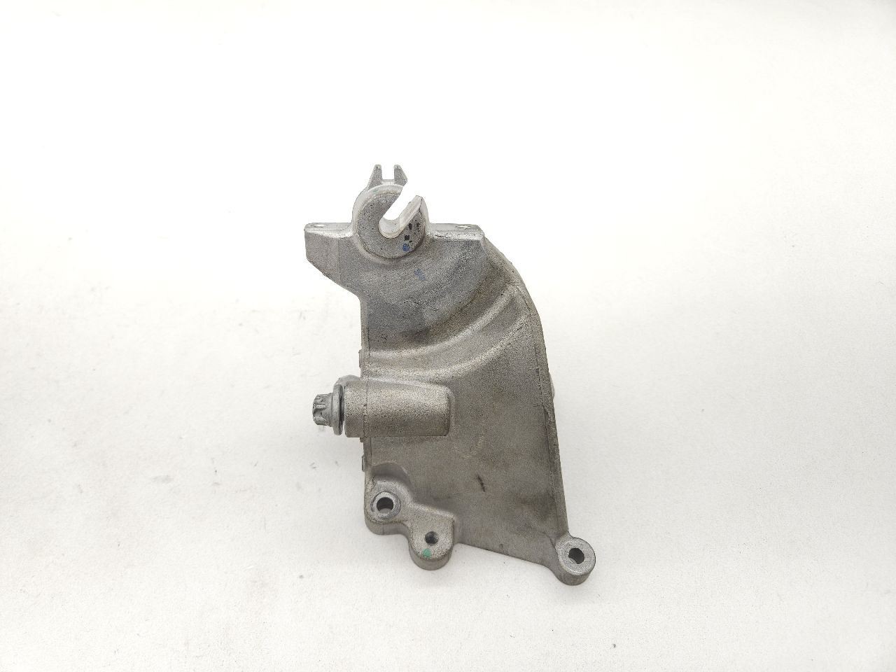 17-23 Mercedes E450 W213 Passenger Right Side Motor Engine Mount Bracket