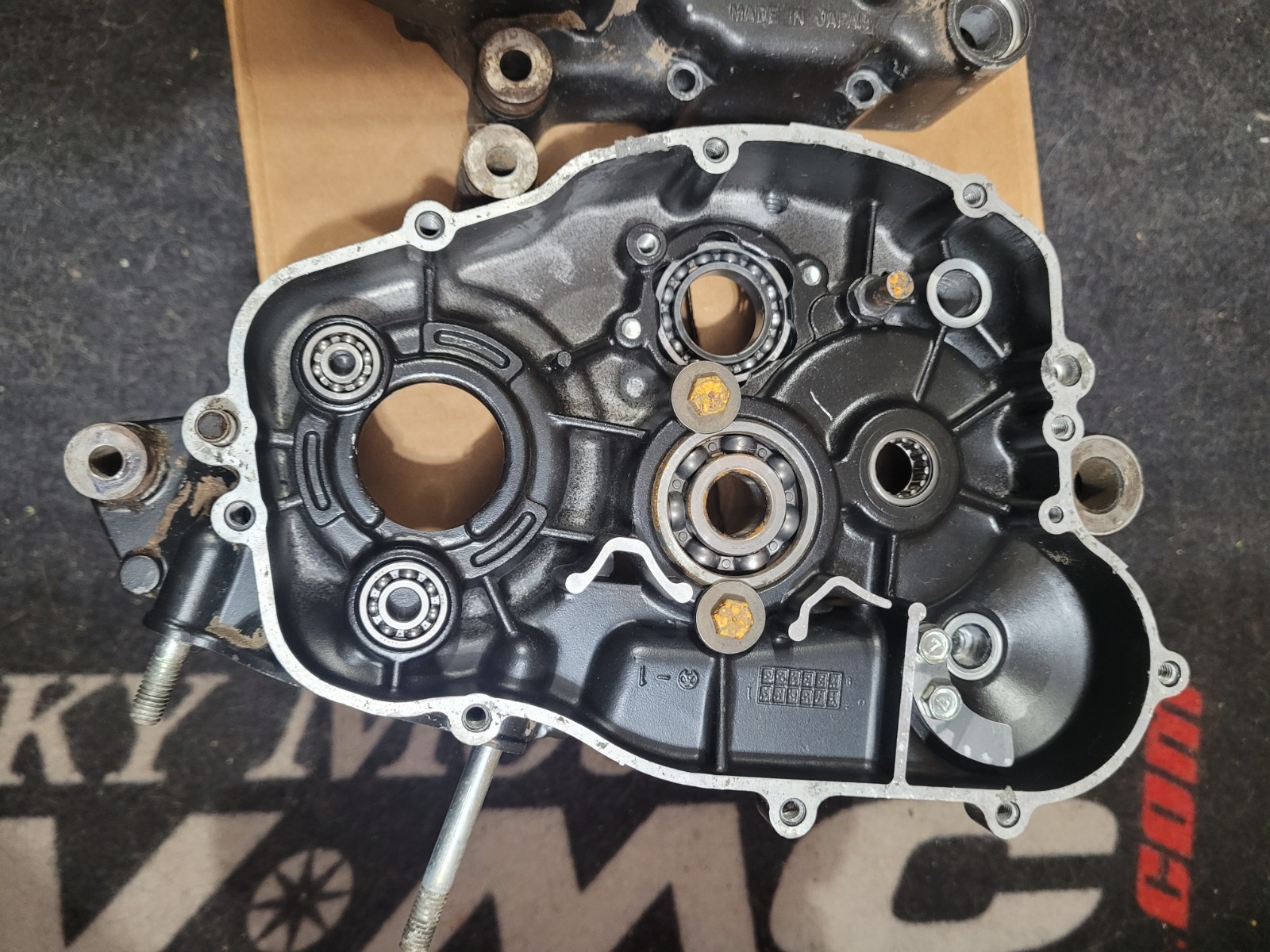 1985 1986 1987 Kawasaki KX125 KX 125 Right left Crankcase Crank Case 14001-5184
