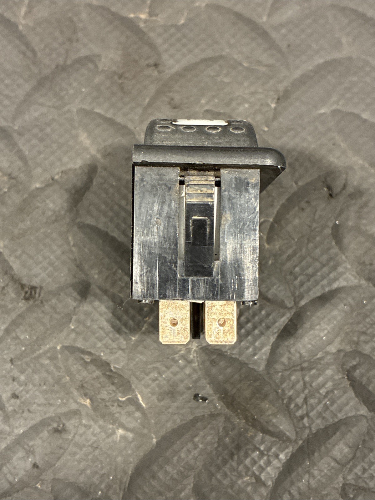CARLING ENGINE BRAKE ROCKER SWITCH, NO AVAILABLE PART NUMBER (TAG # 18383)