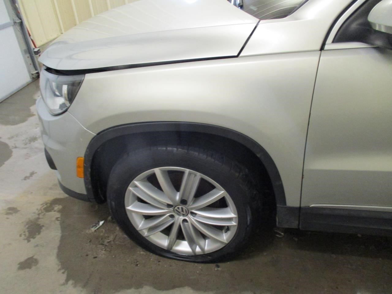 Chassis ECM Communication Interface Box Telephone Fits 12-15 TIGUAN 1729661