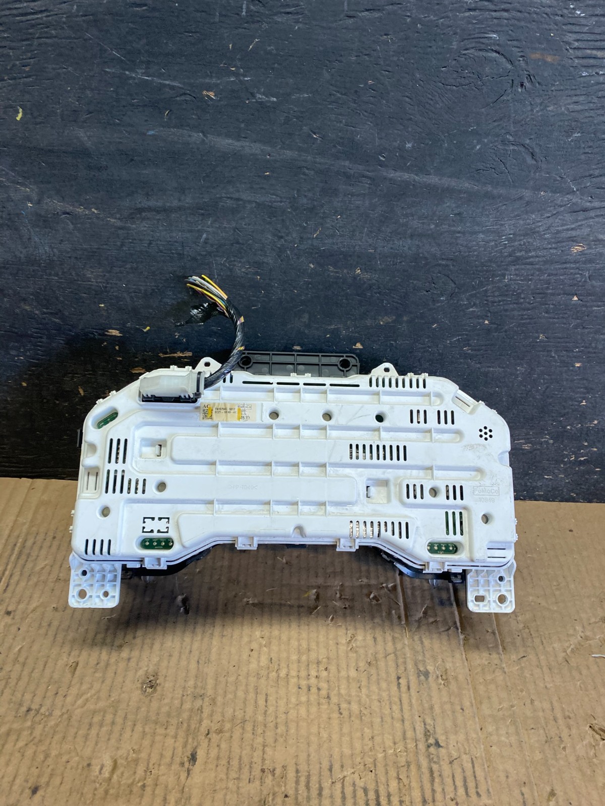 2009 to 2014 Ford E150 E250 E350 VAN Gauge Speedometer Cluster OEM s8721 DG