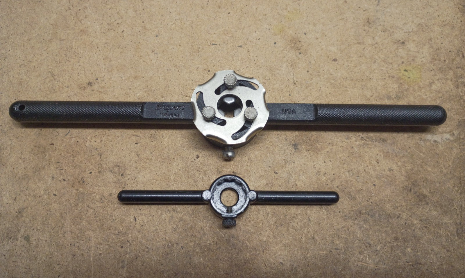 Snap-On TD10A Black Finish Double Hex Self-Centering Die Stock Tool USA.