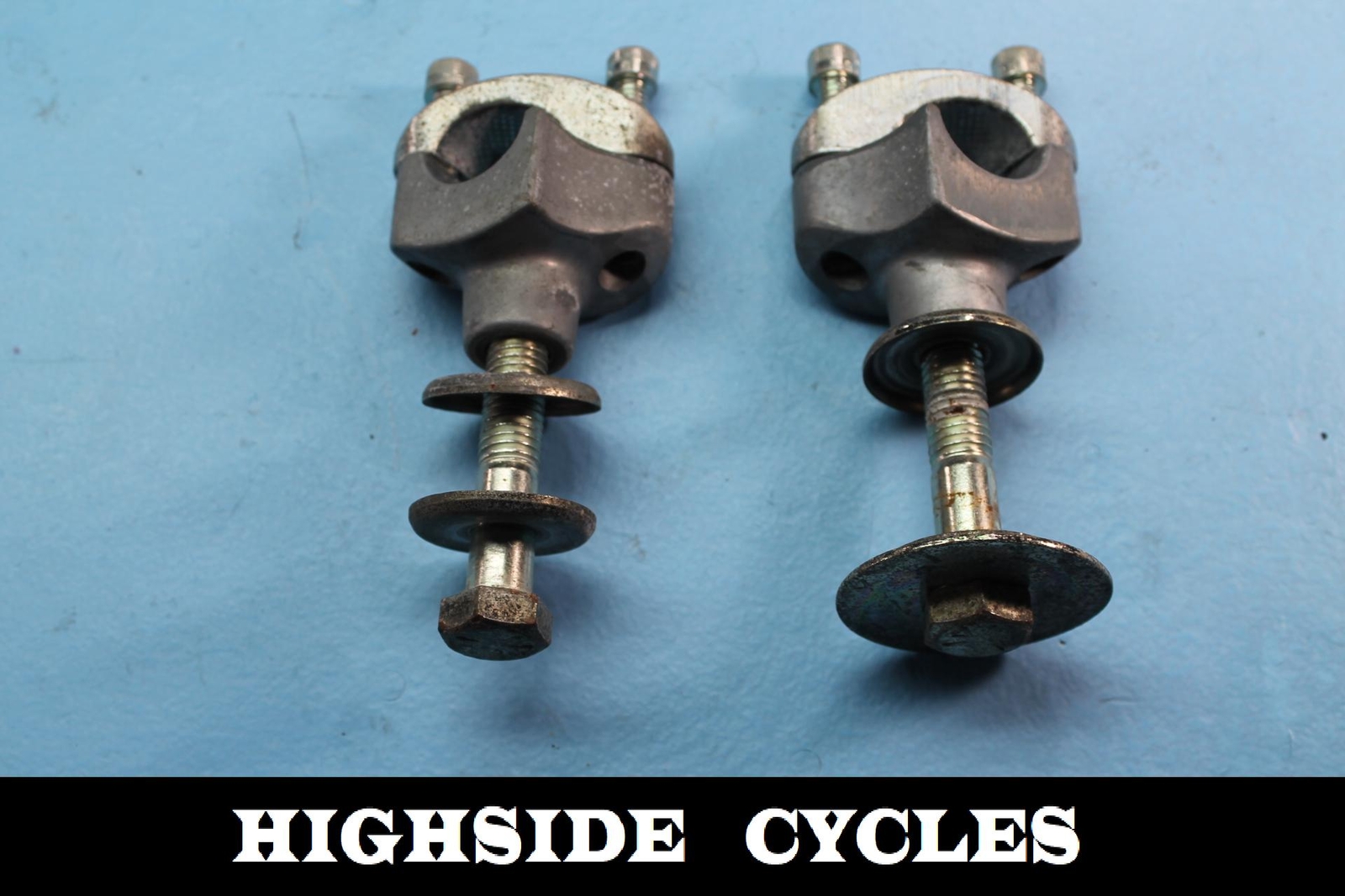 1394 96 HARLEY-DAVIDSON ROAD KING HANDLEBAR RISER TOP CLAMP