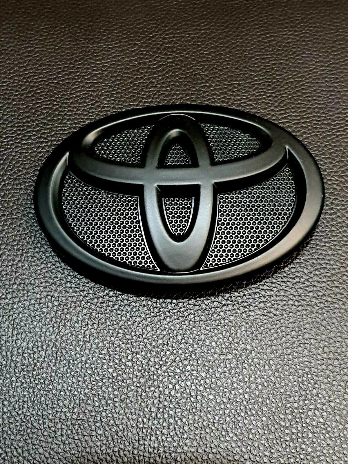 NEW TOYOTA MATT BLACK 14CM LOGO EMBLEM BADGE FOR GRILLE TOYOTA COROLLA ALTIS