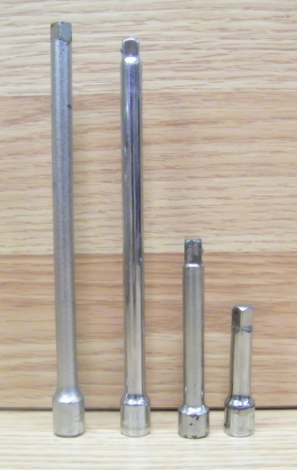 Lot of 4 Unbranded/Generic 3/8 inch Drive Extension Bars Only **READ**
